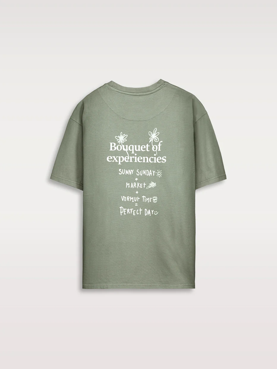 Camiseta oversize bouquet - Image 9