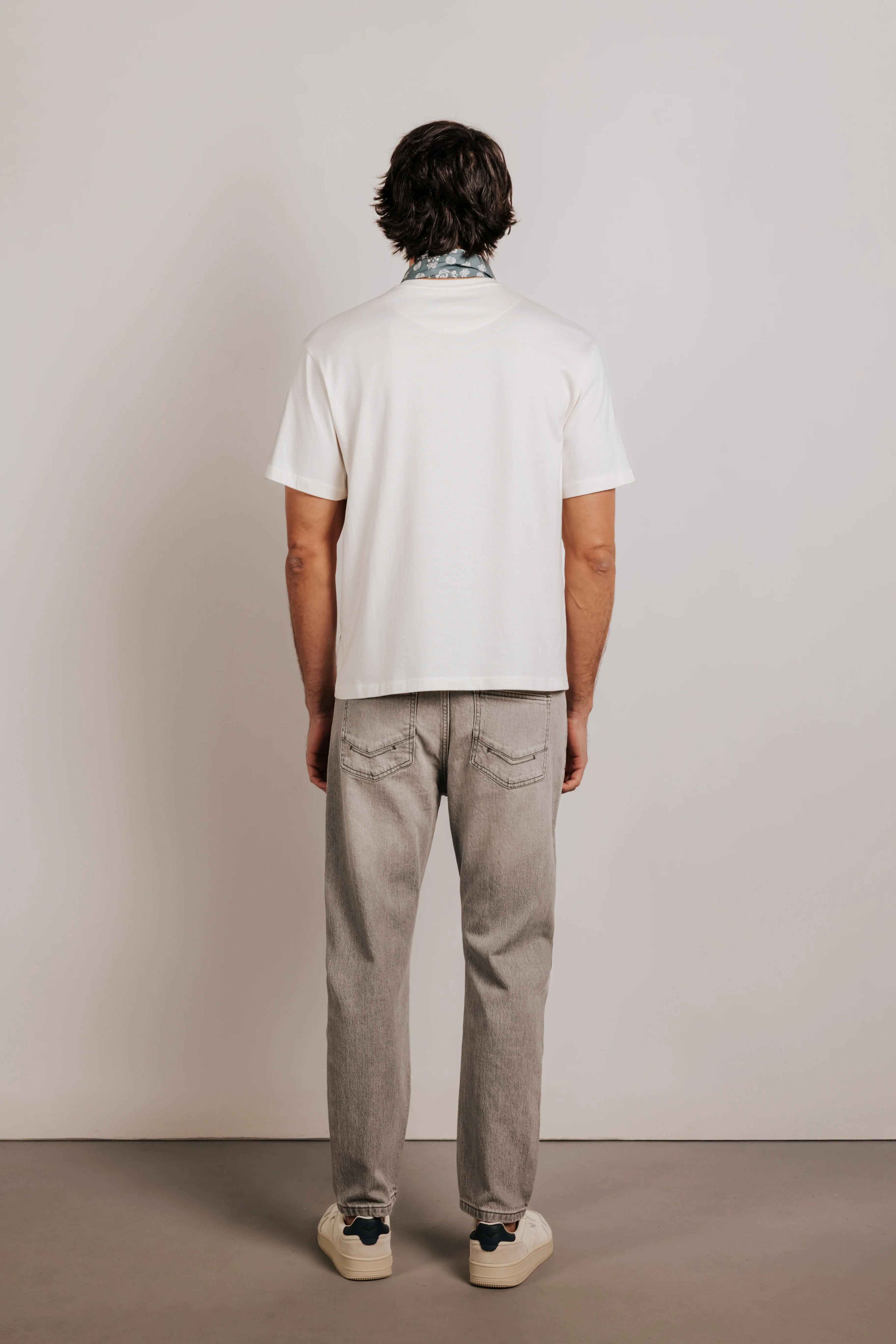 Camiseta confort "Market isn't boring" - Image 5