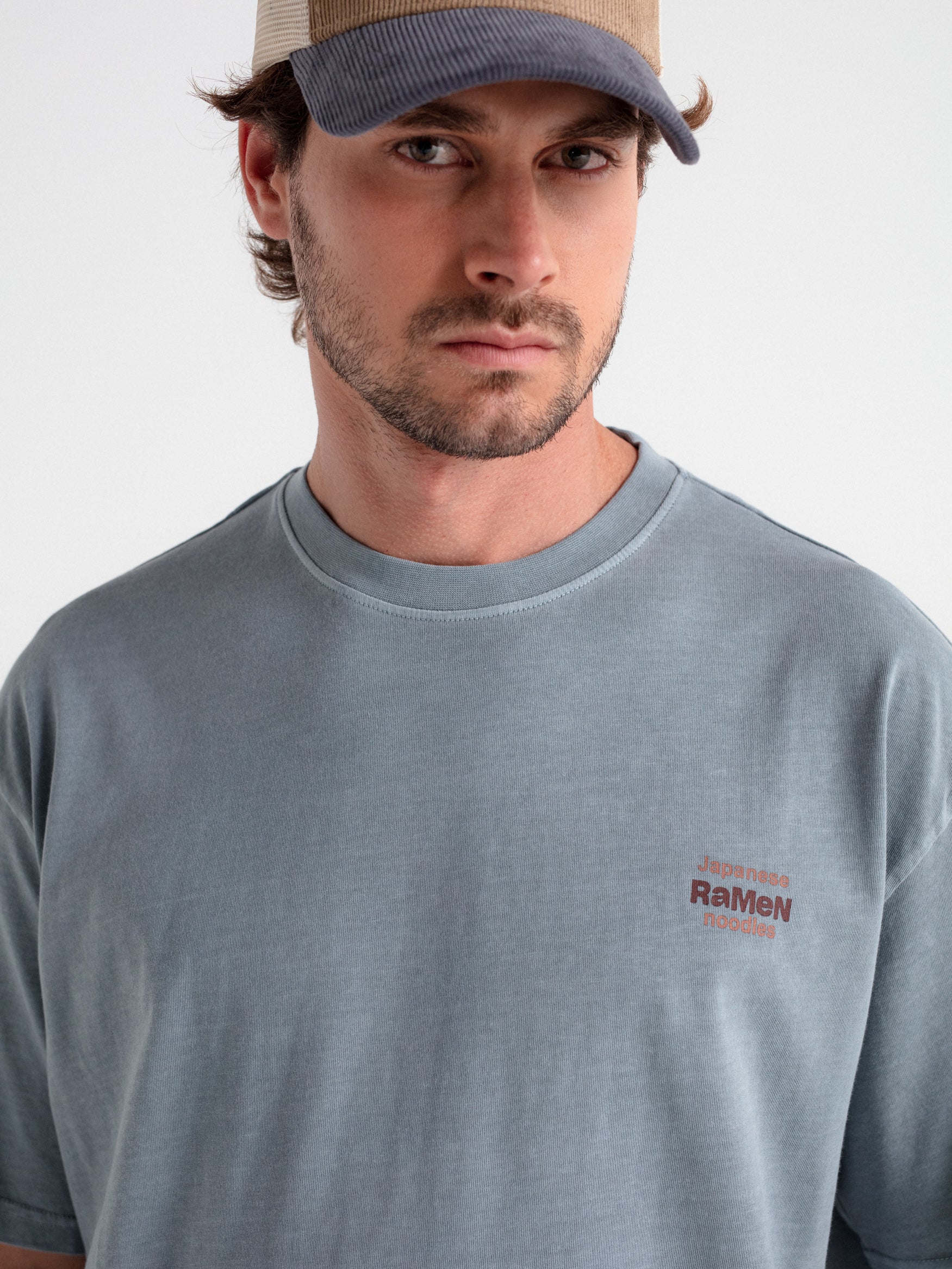 Camiseta oversize gráfica ramen - Image 3