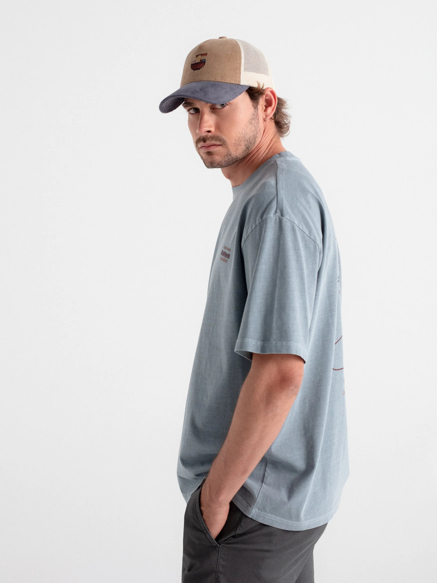 Camiseta oversize gráfica ramen - Image 5