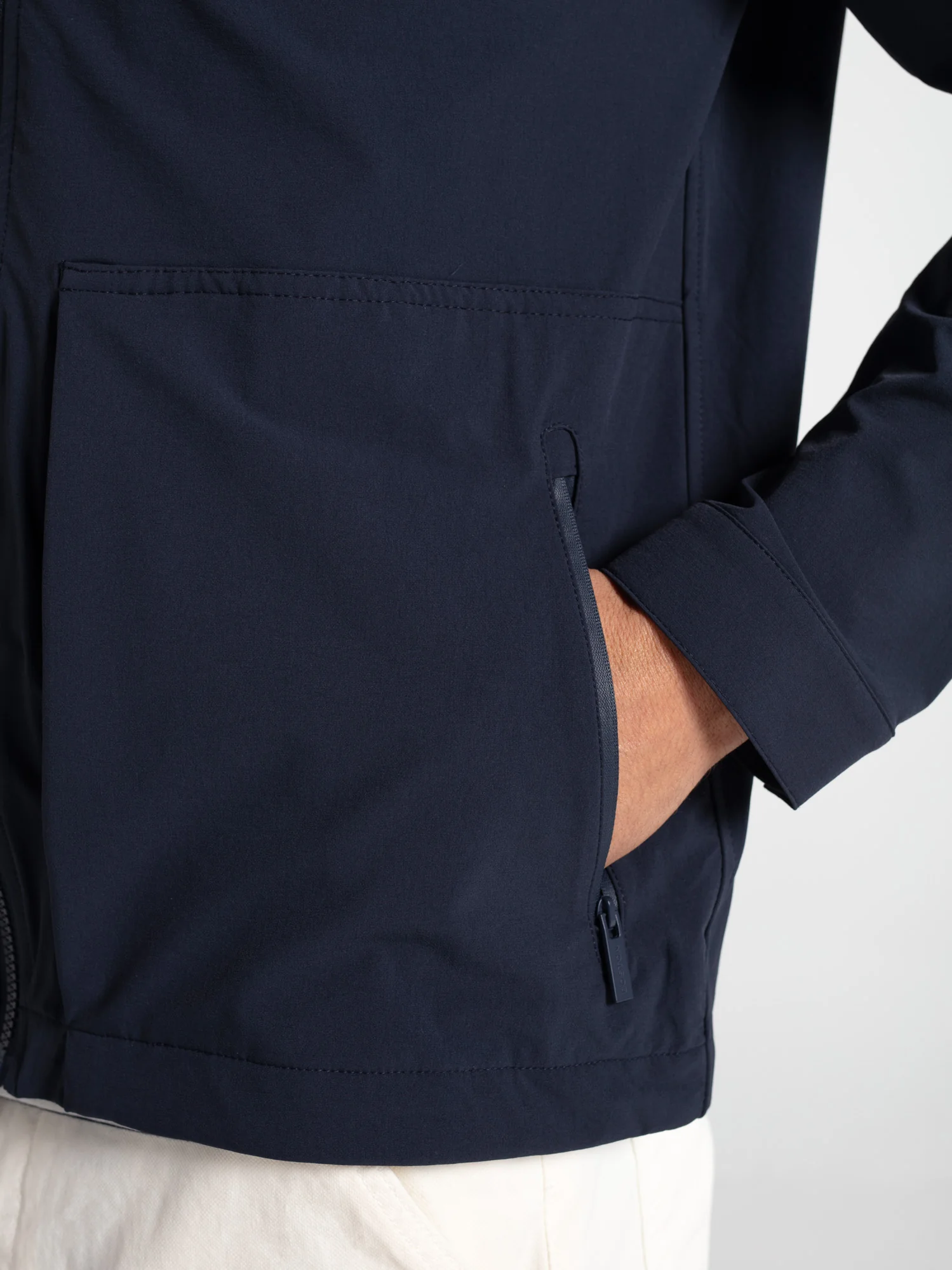 Cazadora funcional - Image 5