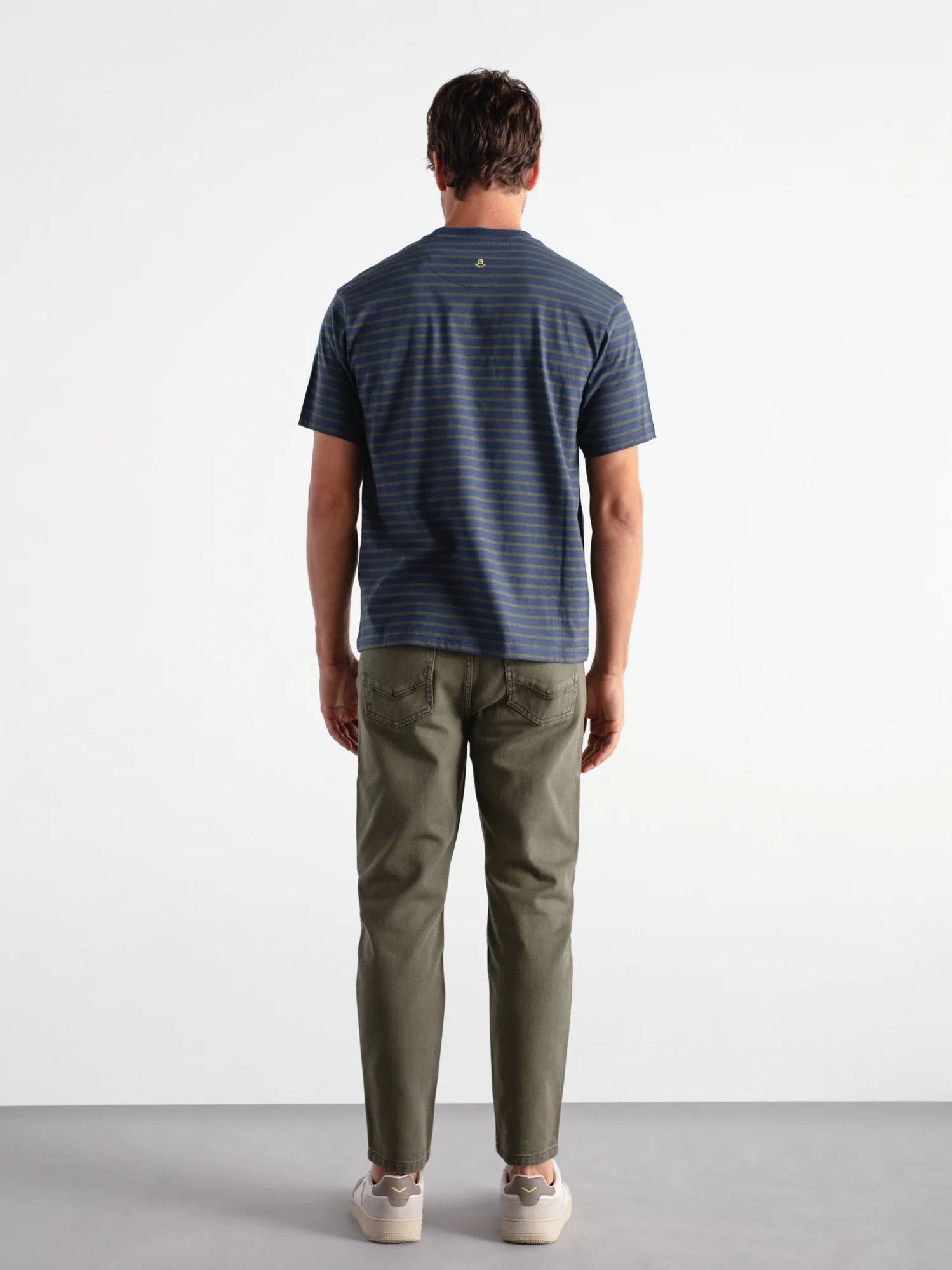 Pantalón cinco bolsillos tapered - Image 4