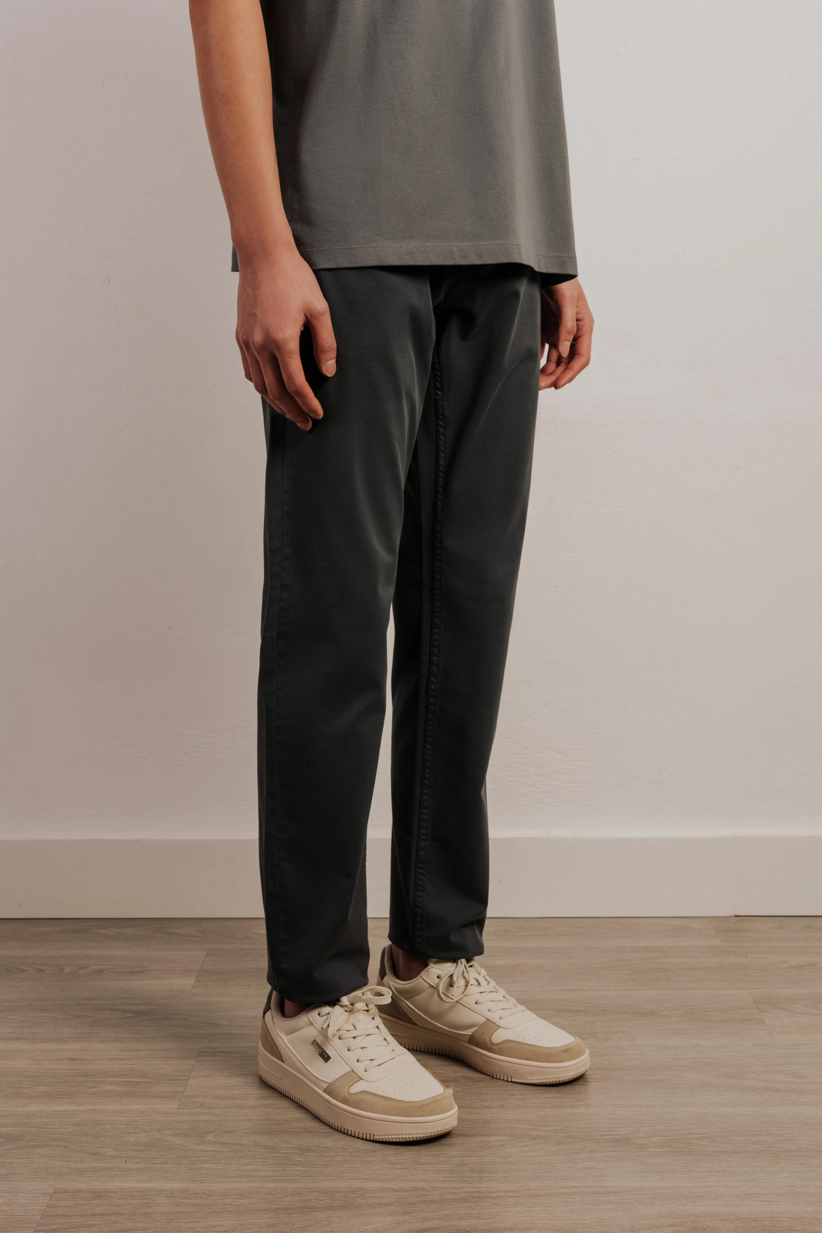 Pantalón slim fit sarga 5b - Image 5