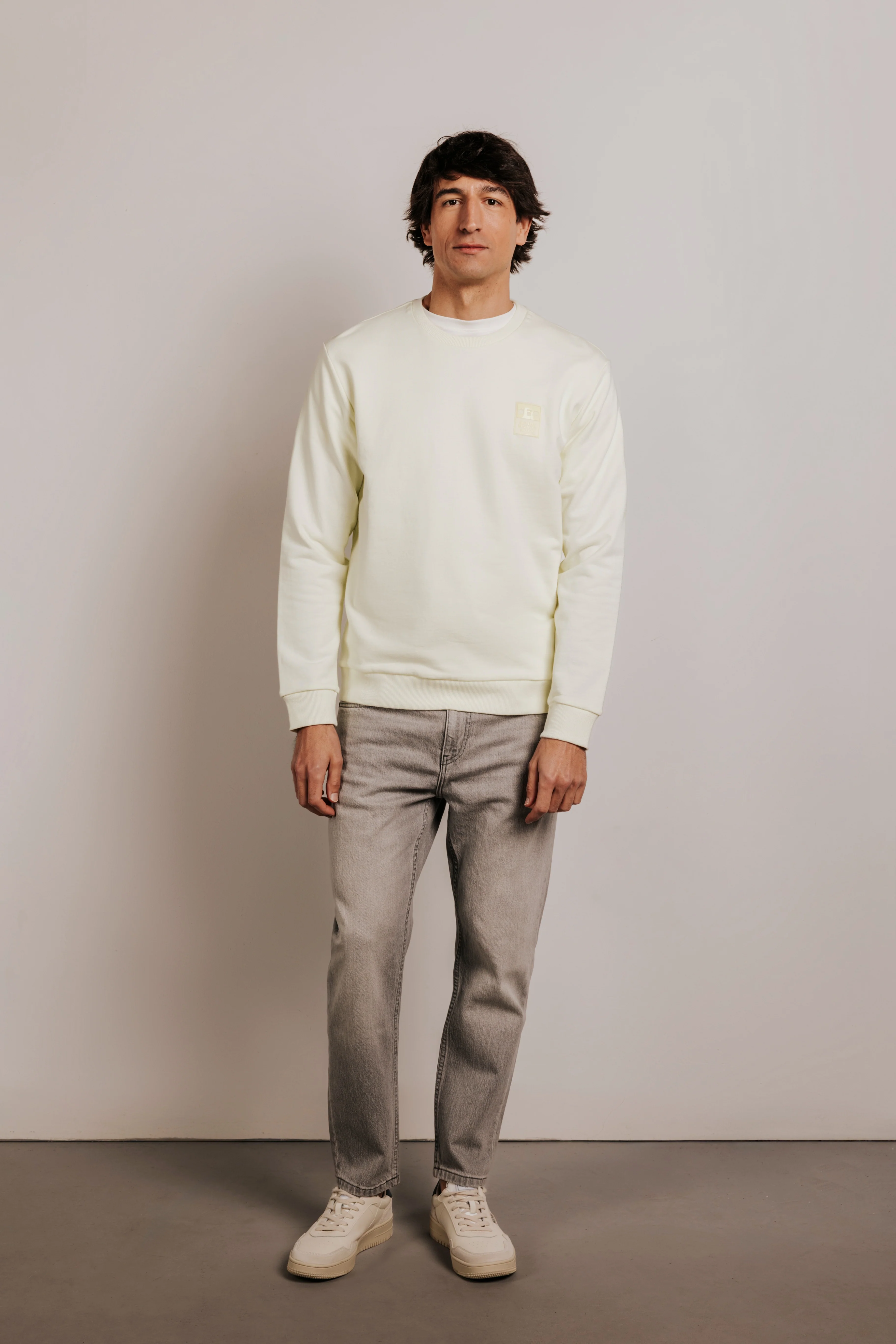 Sudadera confort etiqueta - Image 5